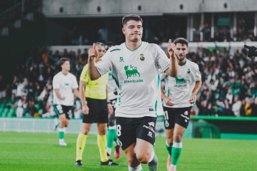 3422a8e3 dbad 4c79 b5dc c274135ab406 588